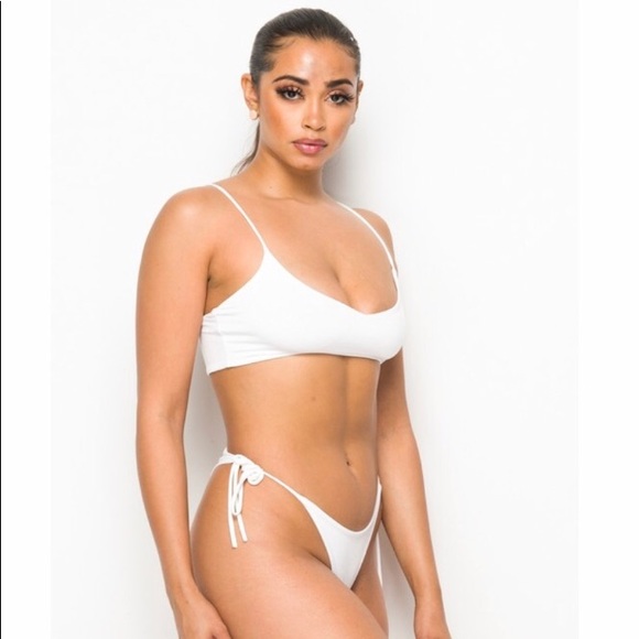Lana ♡ Spring \ Summer White Bikini Set *Includes Set* - Picture 2 of 3